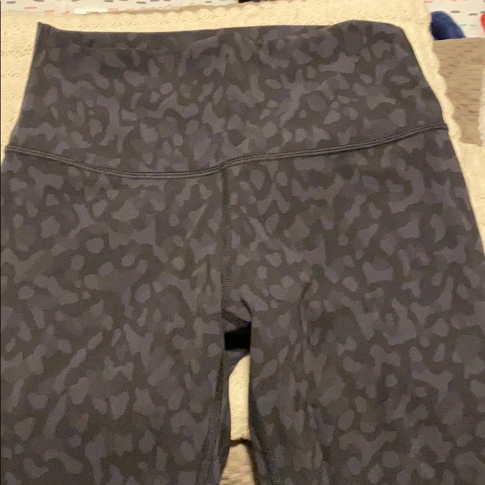 Lulu lemon black camo print leggings